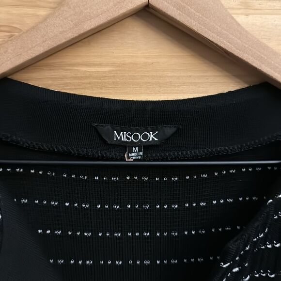 Misook Size Medium V Neck Striped Knit Knee Length Cocktail Dress LBD - Picture 7 of 12